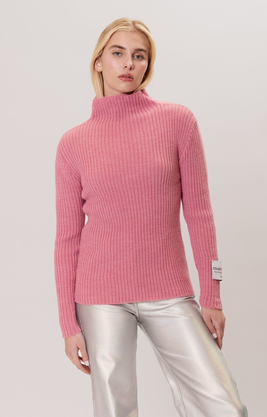 NO11 TURTLE NECK TOP