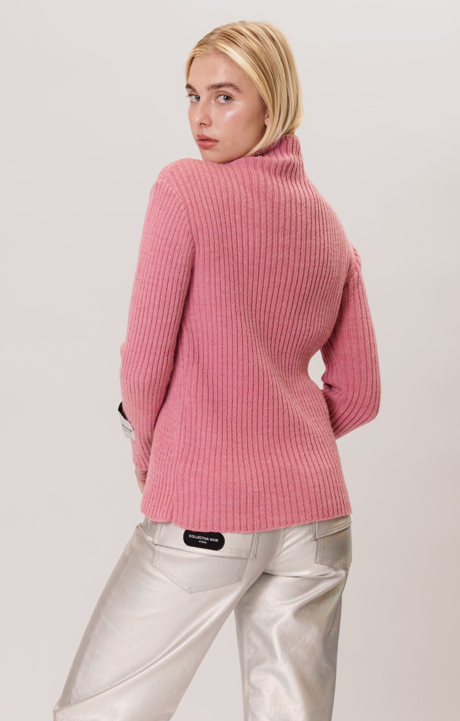 NO11 TURTLE NECK TOP